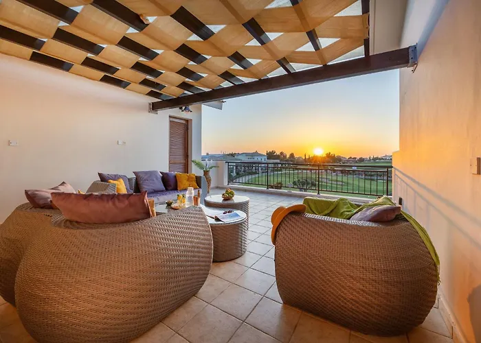 Hg07 Adjacent To Aphrodite Hills- Private Pool, Large Terrace