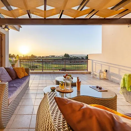 Villa Aphrodite Hills- Private Pool Villa, Large Terrace Hg07 *