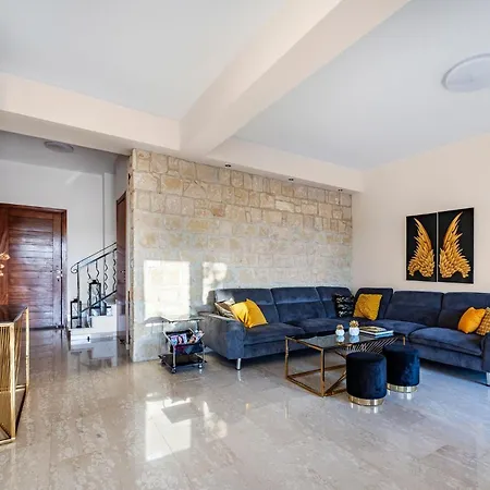 Villa Aphrodite Hills- Private Pool Villa, Large Terrace Hg07 *