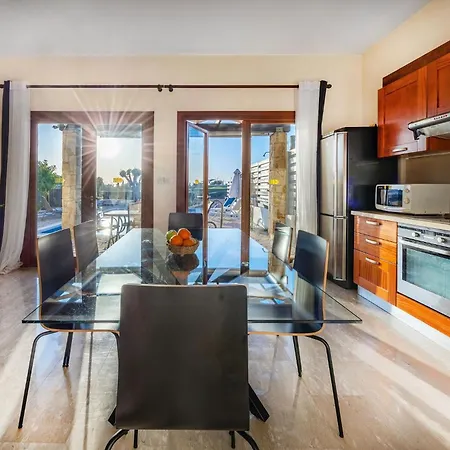 Hg07 Adjacent To Aphrodite Hills- Private Pool, Large Terrace 빌라