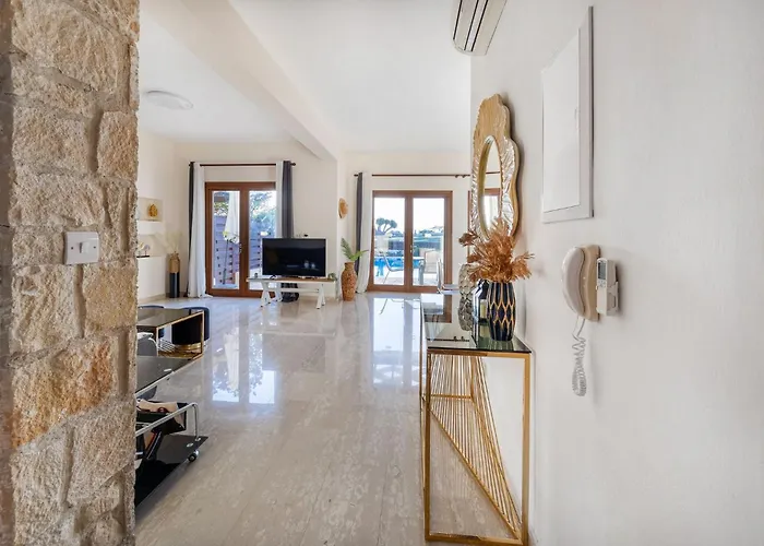 Hg07 Adjacent To Aphrodite Hills- Private Pool, Large Terrace Kouklia